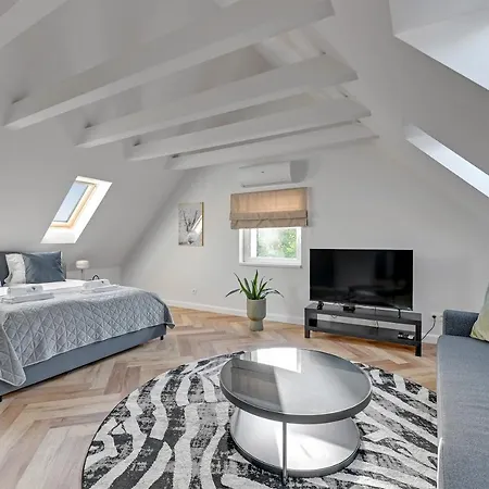 Apartment Comfy Family House By Lion