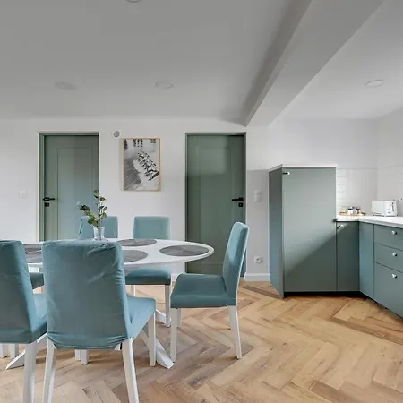 Comfy Family House By Lion Apartament *