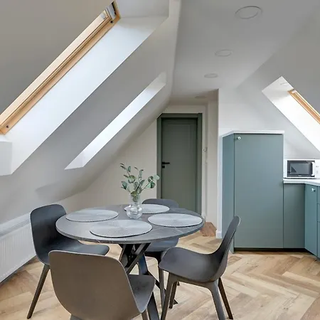 Comfy Family House By Lion *