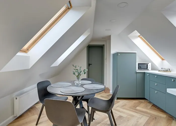 Comfy Family House By Lion *